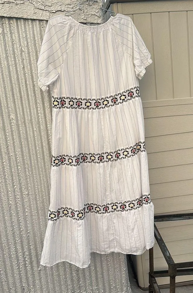 Embroidered Keyhole Tiered Midi Dress in Stripe M - Image 4