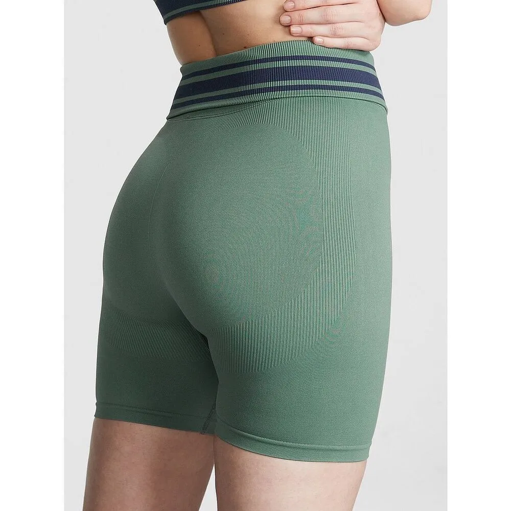 ✨PINK FLIP IT SEAMLESS FOLDOVER BIKE FRESH FOREST SZ MEDIUM SHORTS✨ - Image 3