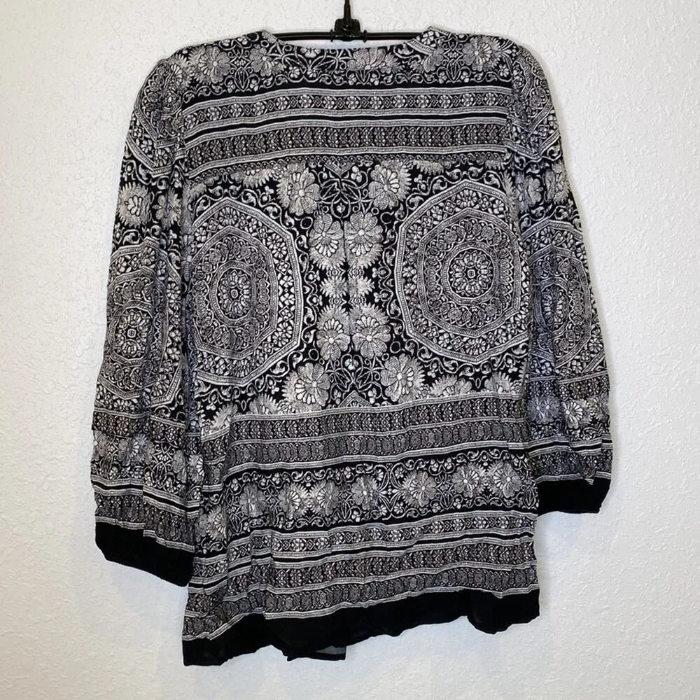 Fig and Flower Women’s All Over Print Boho Tunic Abstract Floral Indian EUC Sz M Black Size M - Image 5