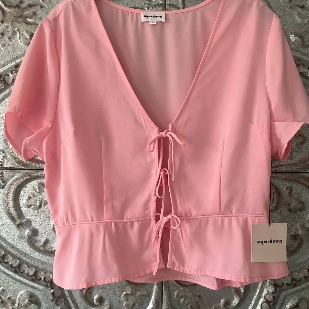 Superdown Ciara light pink tie front top size L large spring blouse shirt NWT - Image 6
