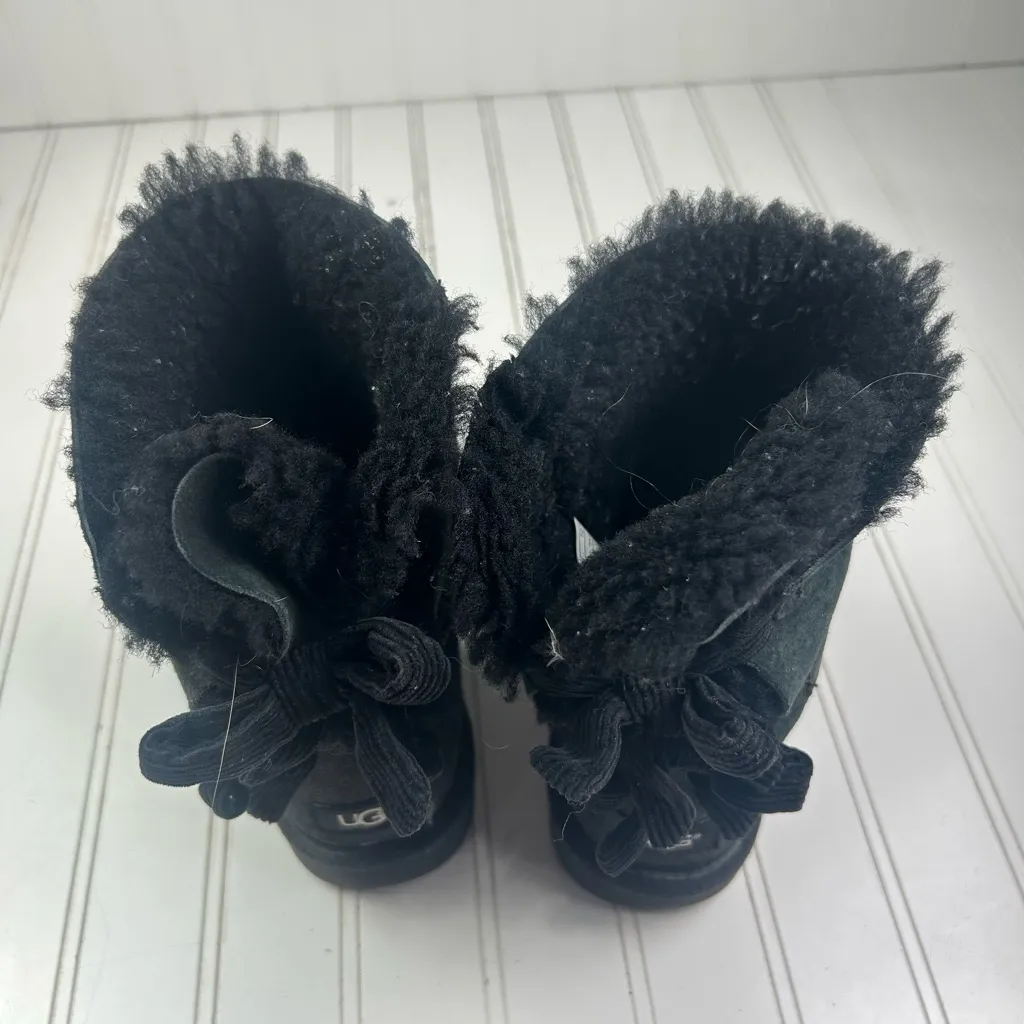 UGG Vintage Rare Black Suede Bailey Bow Boots 2 Women’s Size 8 - Image 8