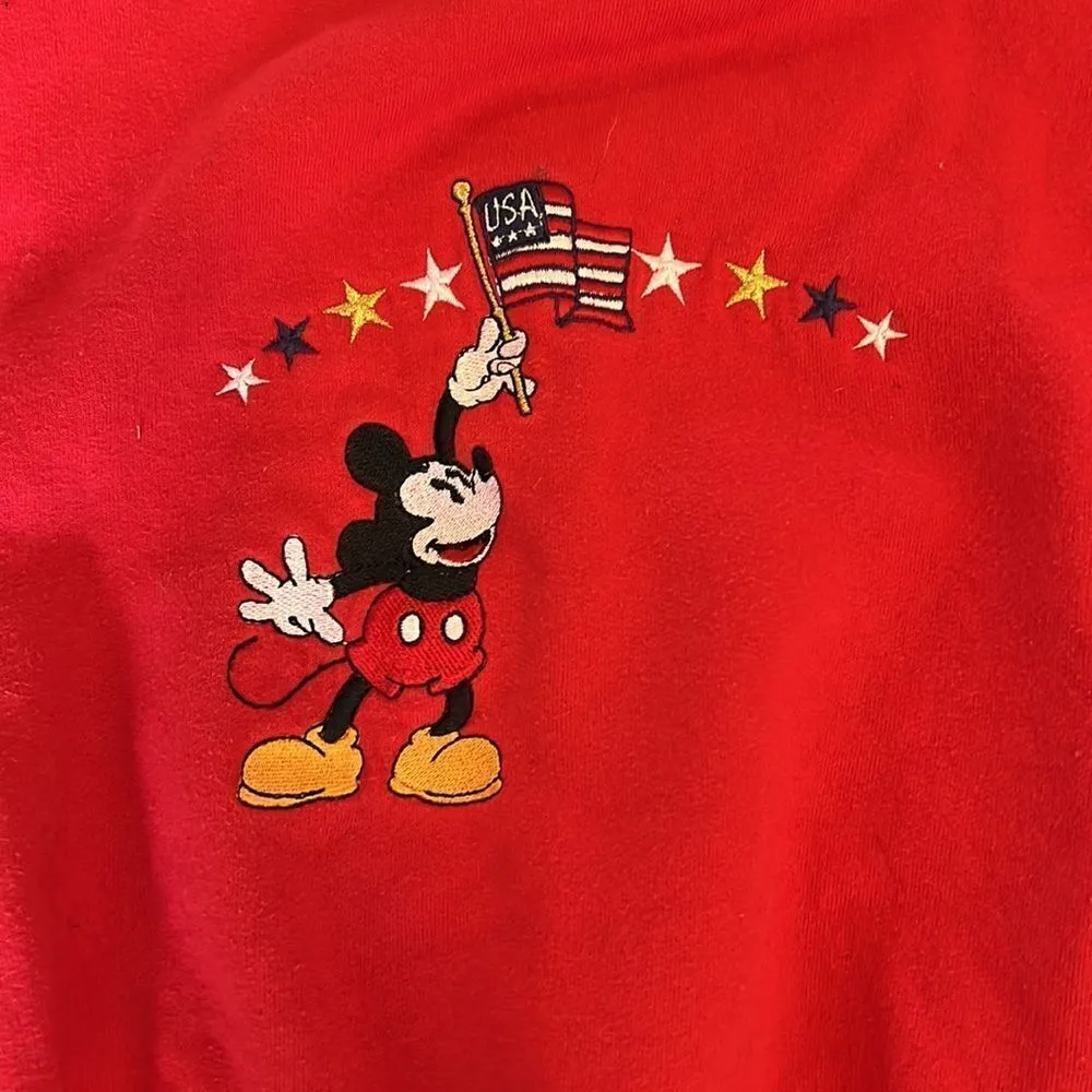 Mickey Mouse sweatshirt. - Image 4