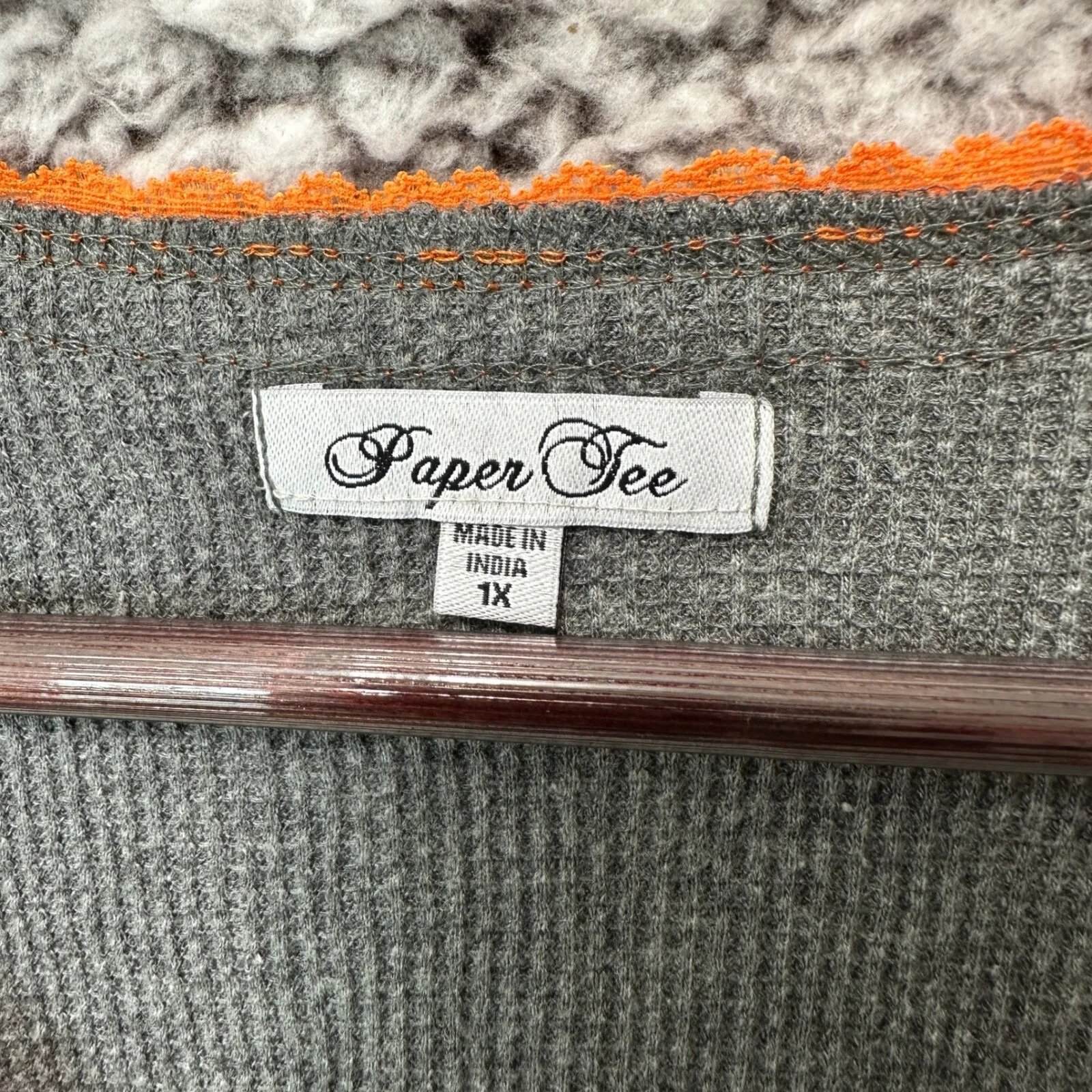 Paper Tee Thermal Top Lace Trim V Neck Gray Womens Size 1X Y2K Grunge‎ Indie - Image 4