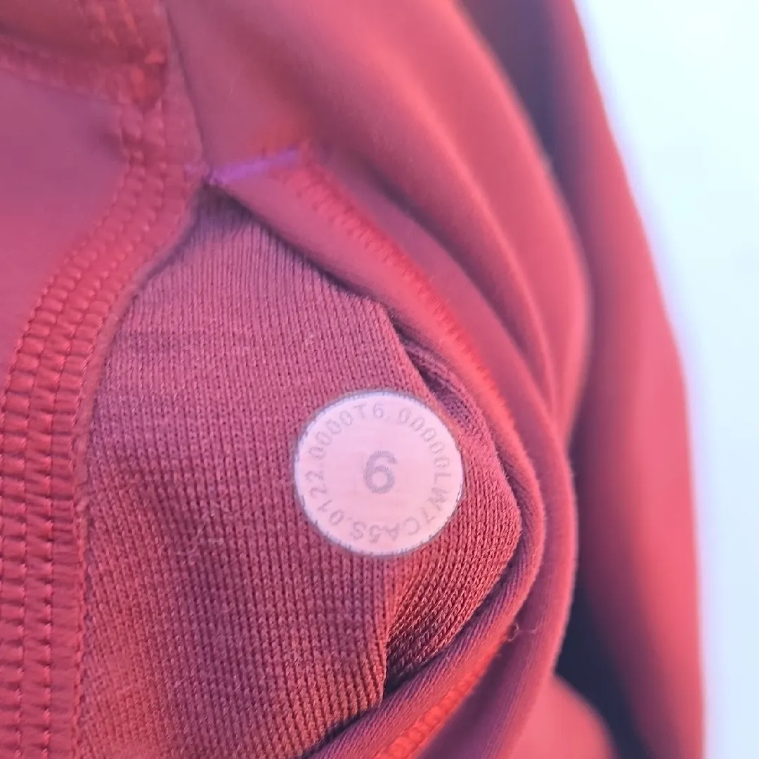 Lululemon  High-Waisted Burgundy Bike Shorts - Image 4