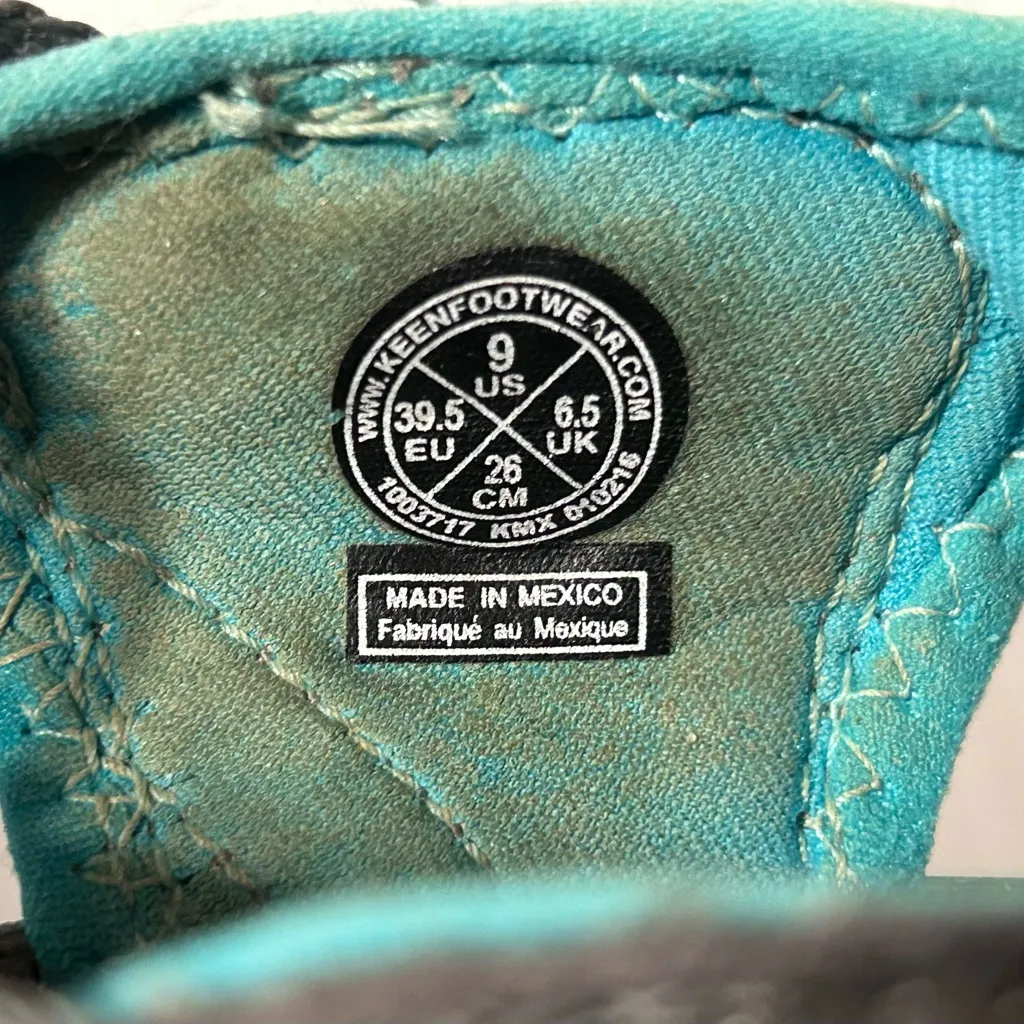 Keen fishermen sandals women size 9 - Image 8