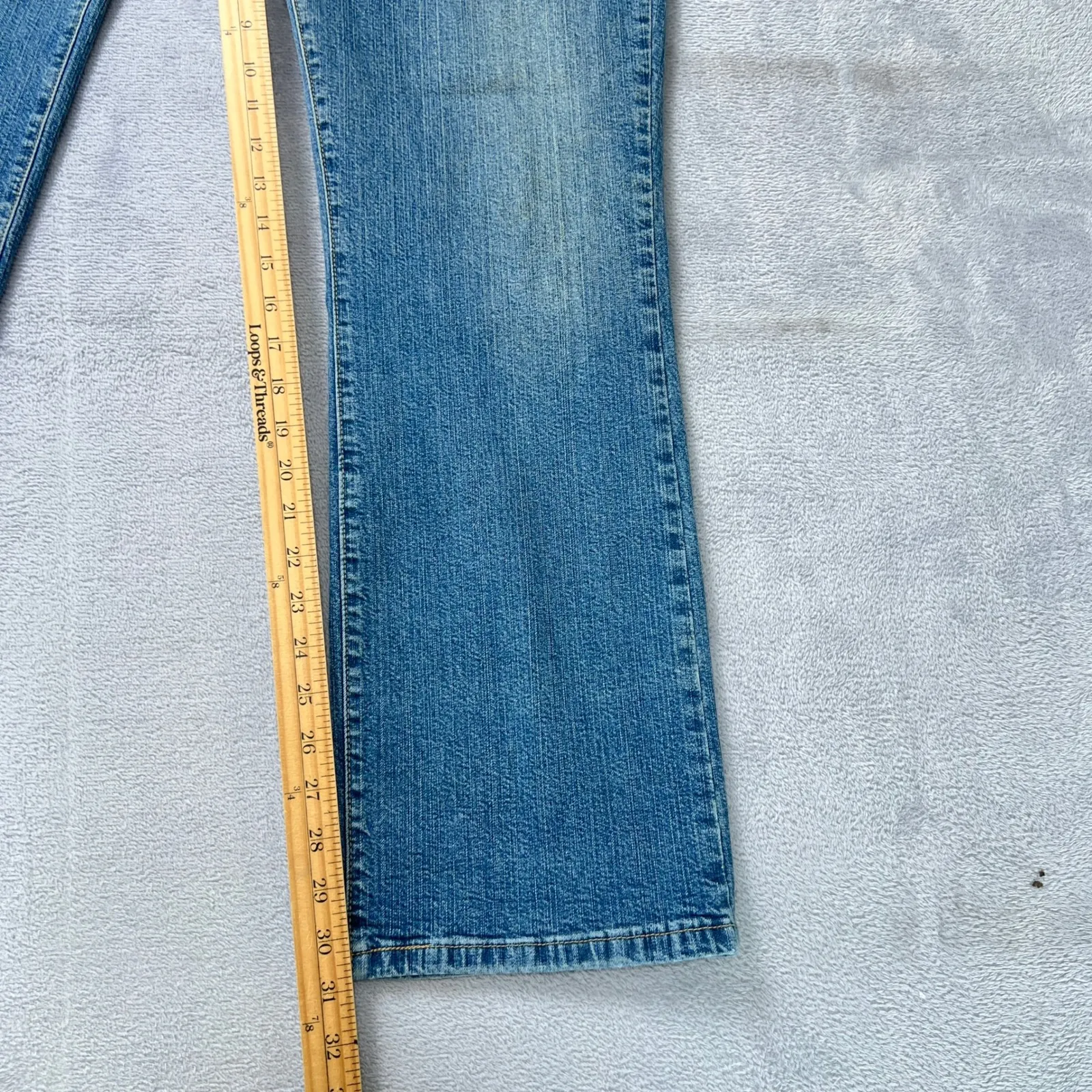 Y2K Vintage Levi's 550 Relaxed Bootcut Jeans Women's Sz 12M Blue High Rise Denim - Image 9