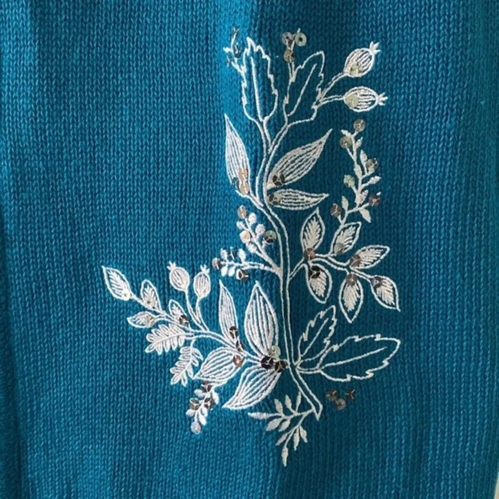 Zip up blue floral embroidered sweater vest. Size S - Image 2