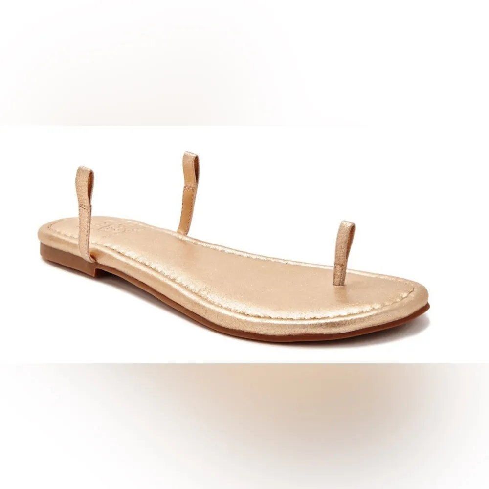 NWOT Cambiami Champagne Metallic Leather Thong Sandals Soles and Straps size‎ 10 Tan - Image 2