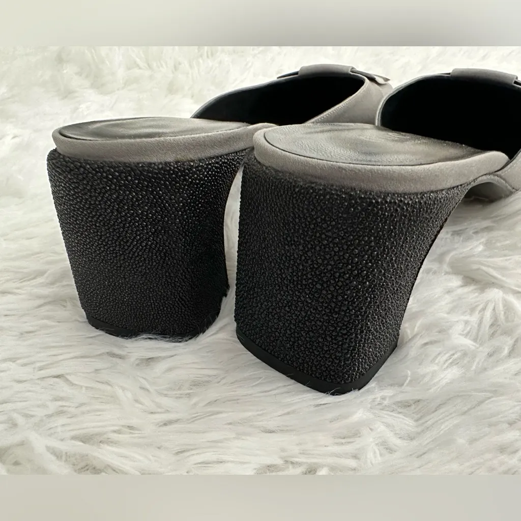 Authentic GUCCI Mule Slides Kitten Stingray Heel Shoes 7.5‎ 7 1/2 - Image 5