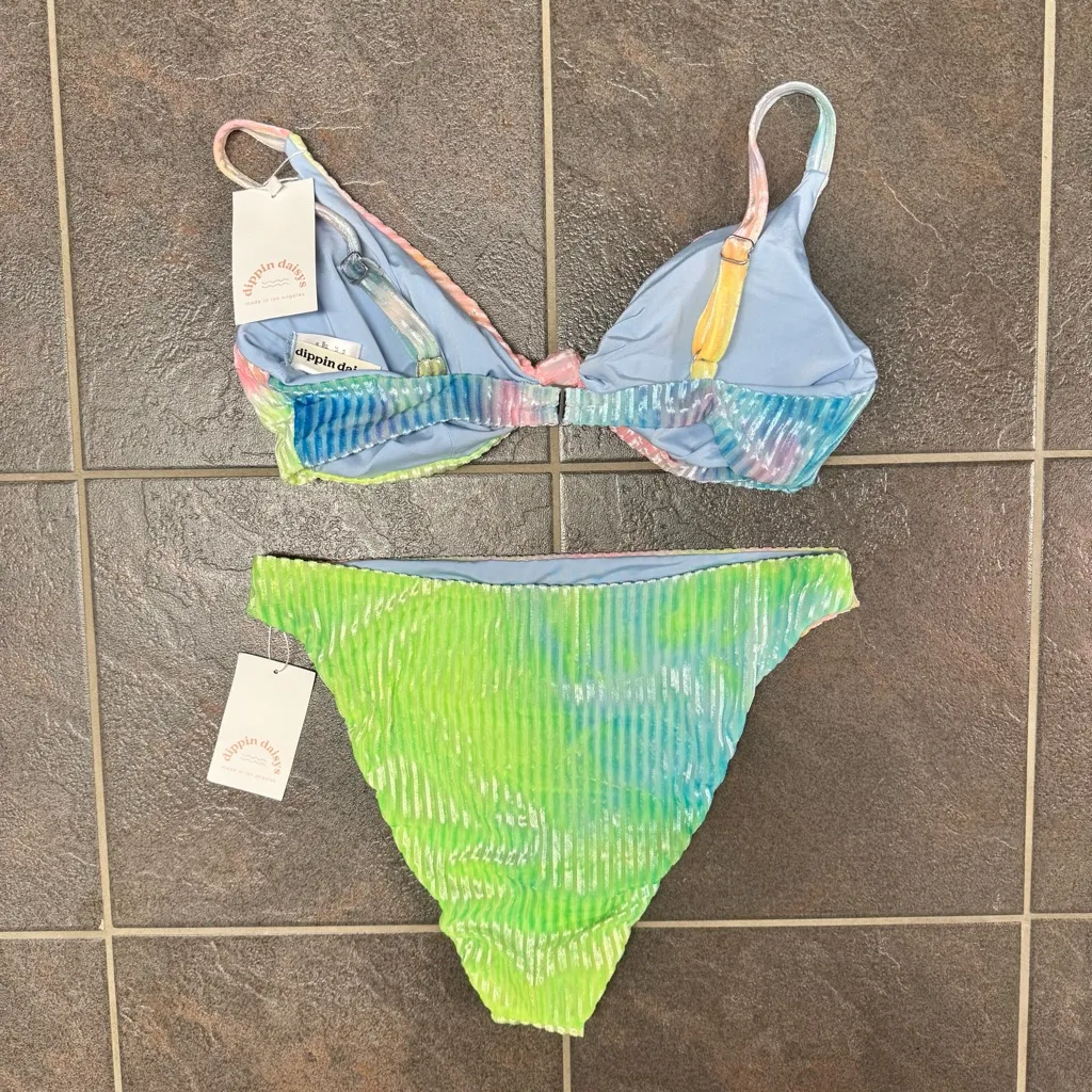 NEW Dippin' Daisy's Bikini Set Zen Top 1X Seashore Bottoms XL Candy Tie Dye NWT - Image 13