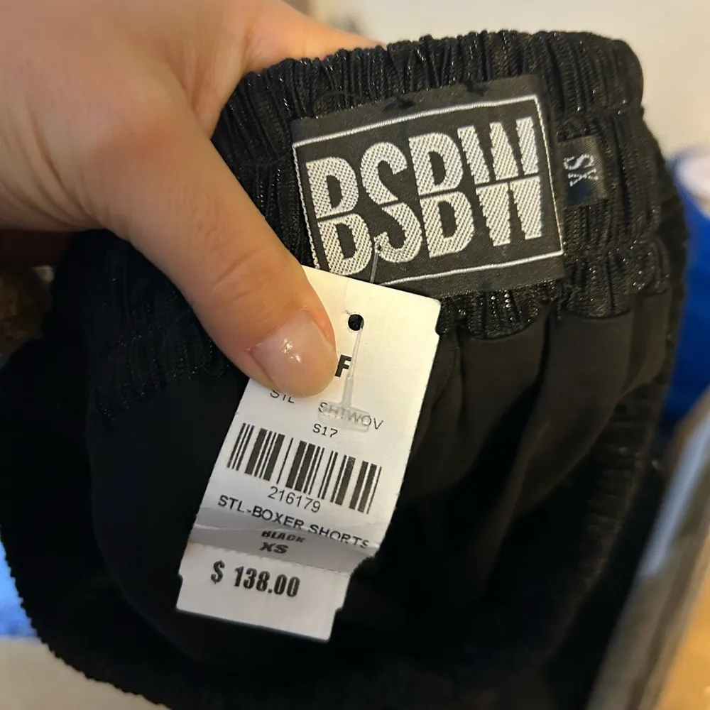 NWT BSBW Black Metallic Pleated Pull On Shorts Size XS - Image 3