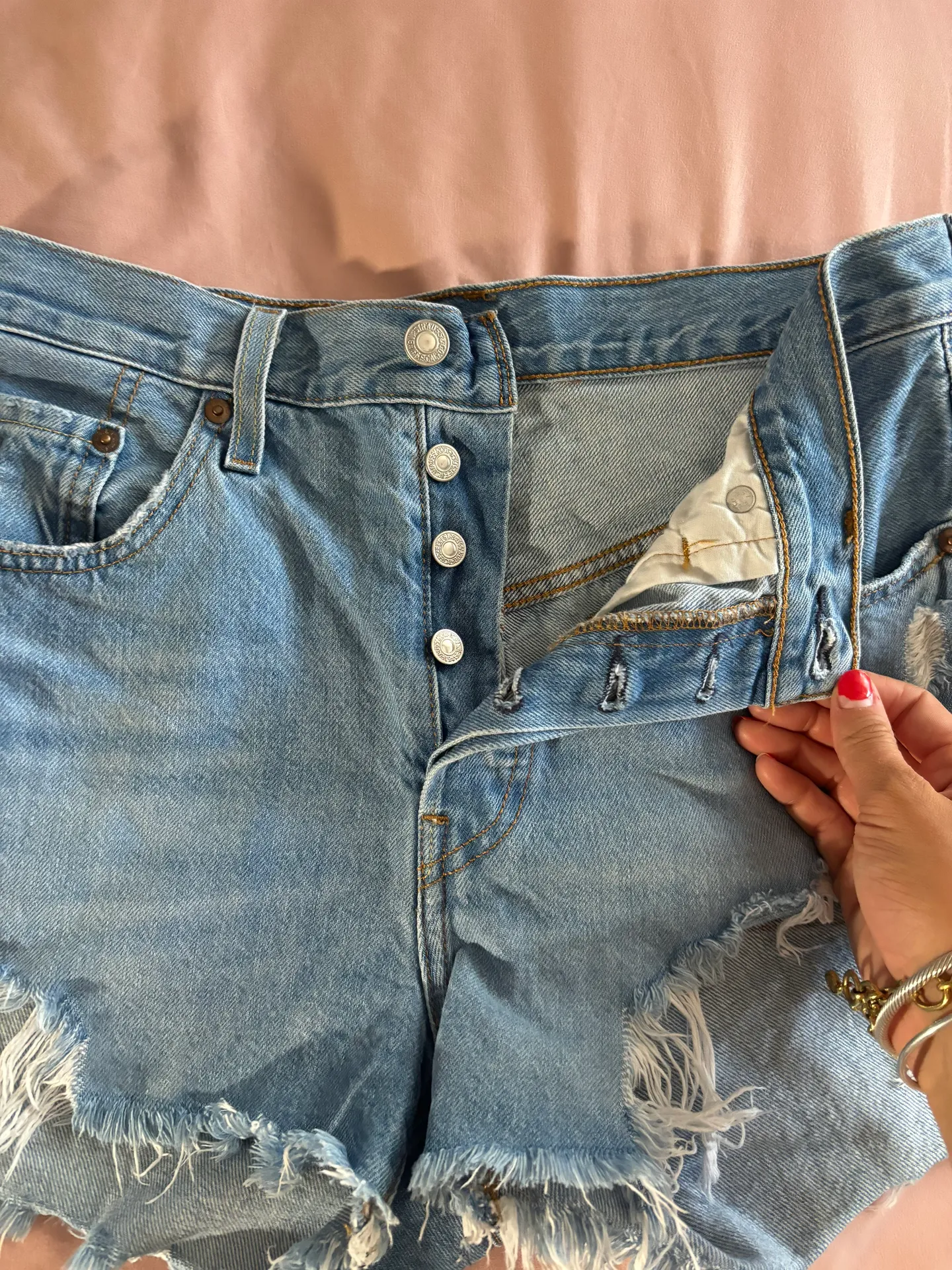 Levi’s 501 Shorts - Image 4