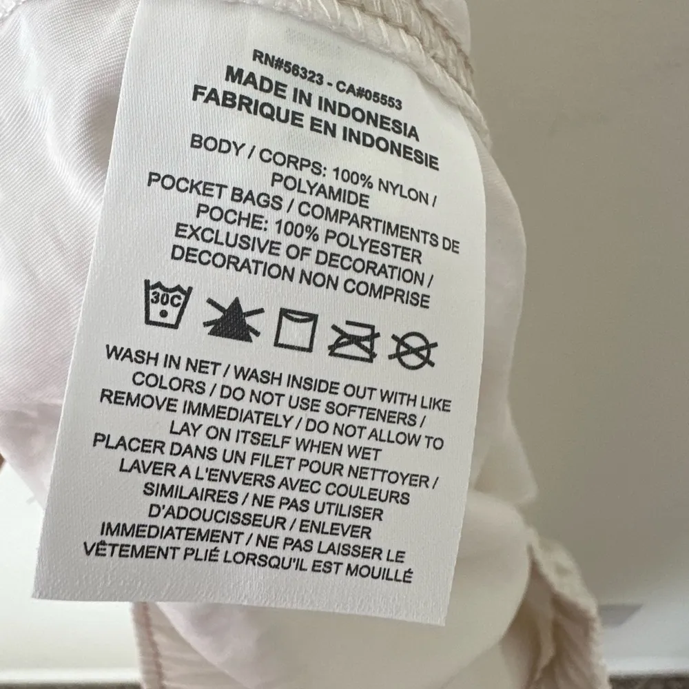 NWT Nike Swoosh woven high waist paneled pants in cream M - Image 8