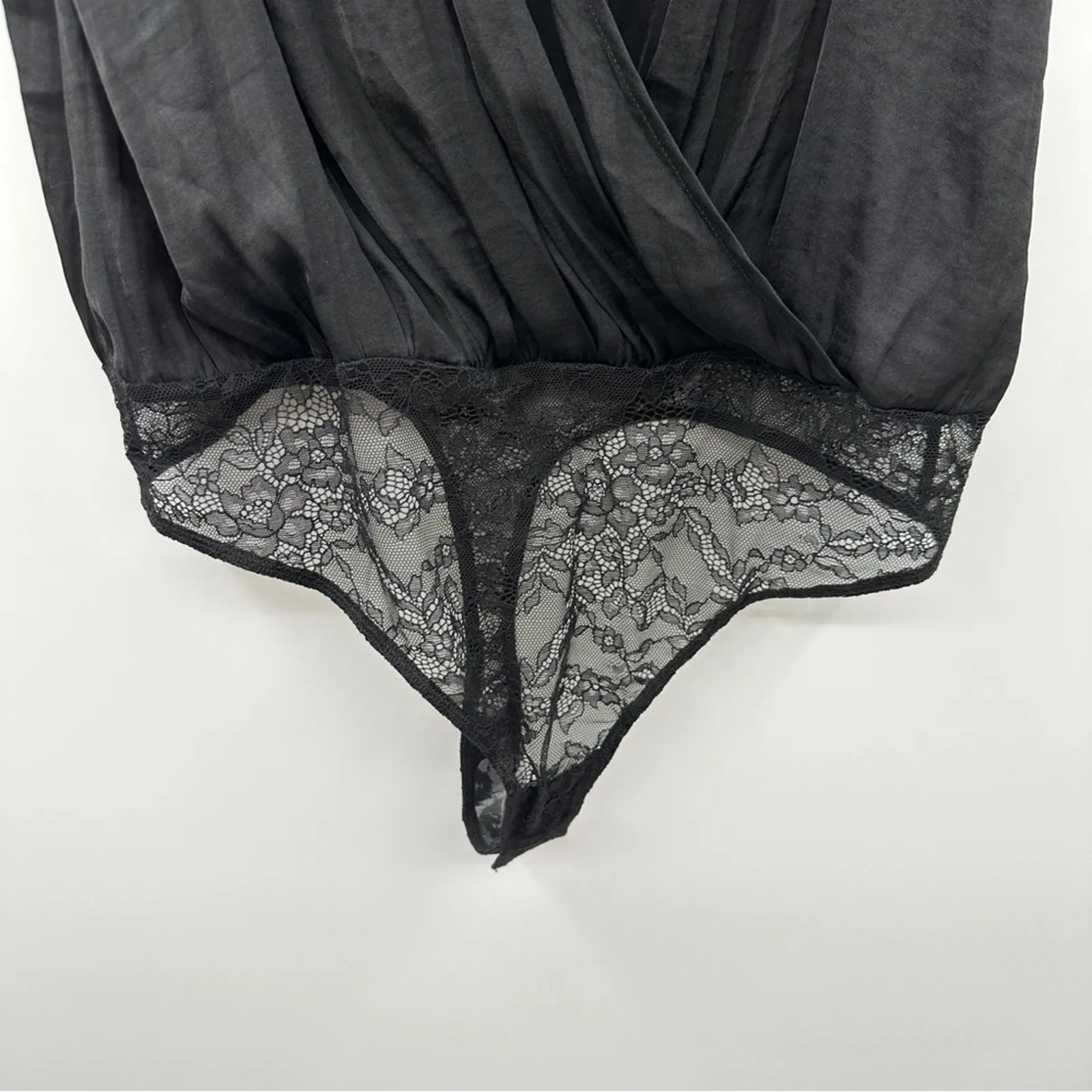 Anthropologie Yara Surplice‎ Black Lace Wrap-Over Front Bodysuit Sz L NEW - Image 3