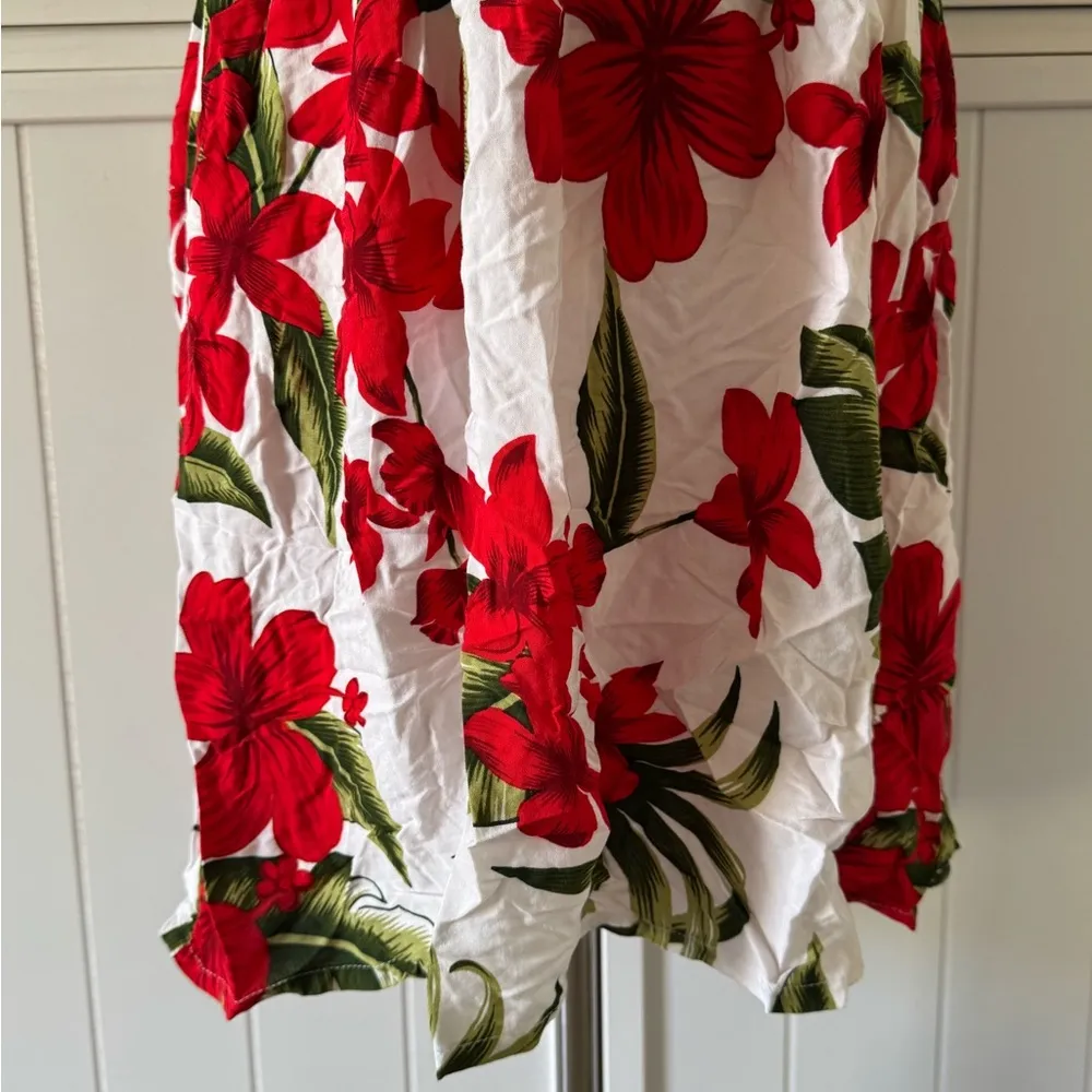 Hawaiian Red and White Shirred Short Sleeve Summer Dress Size undefined - Image 5