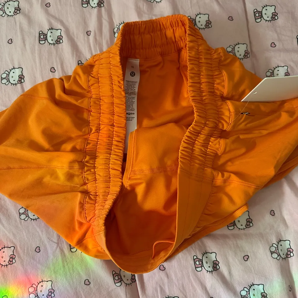 NWT women’s Lululemon Shorts Size 10 Spooky Orange Color - Image 3