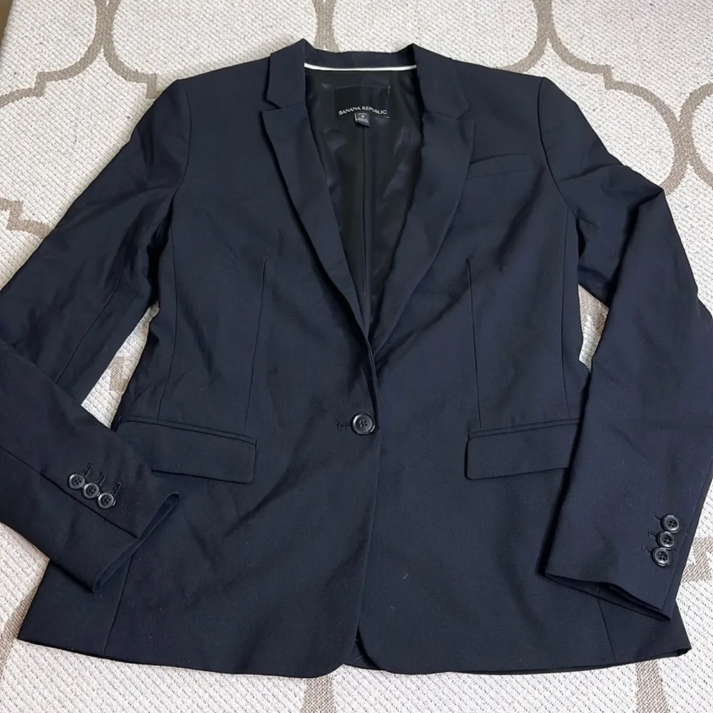 Banana Republic one button closure wool black blazer jacket - Image 4