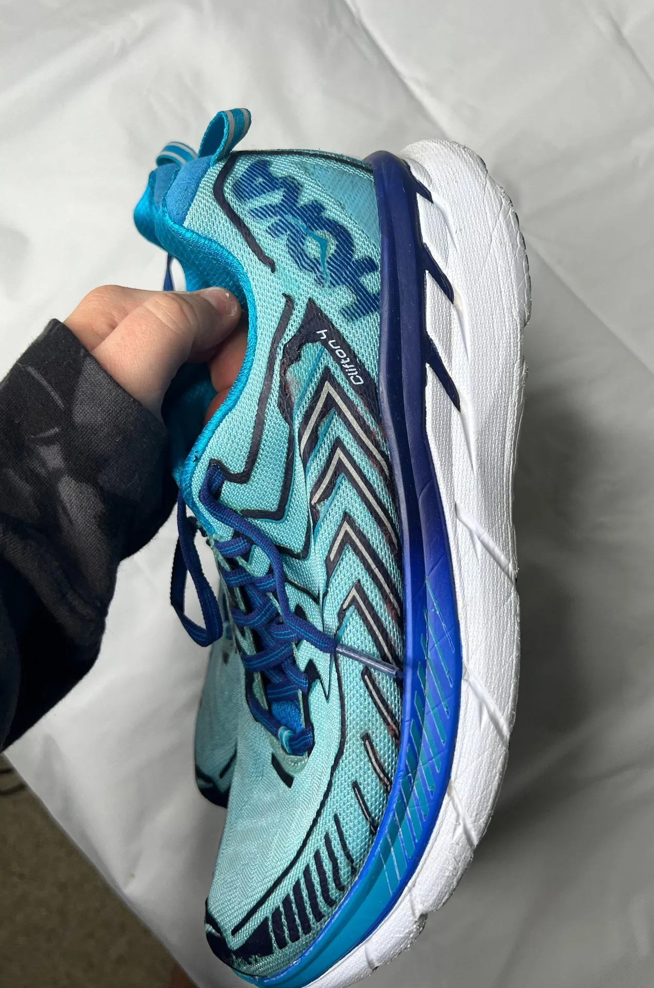 Hoka One One Clifton 4 Tennis Running Shoes - Image 2