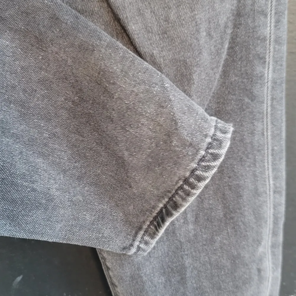 American Eagle AEO Intentionally Faded Black Mom Jeans 2 - Image 7