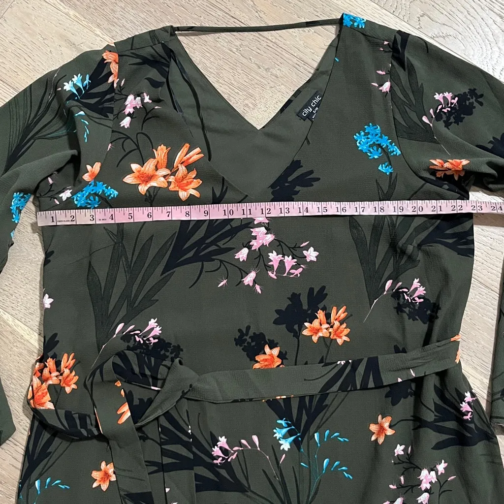 City Chic Floral Bell Sleeve Dress Army Green Wrap Style Tie Waist Size S/16 - Image 7