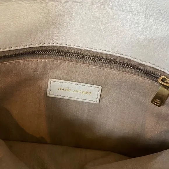 Marc Jacobs Quilted Leather Envelope Clutch‎ Beige Cream - Image 3