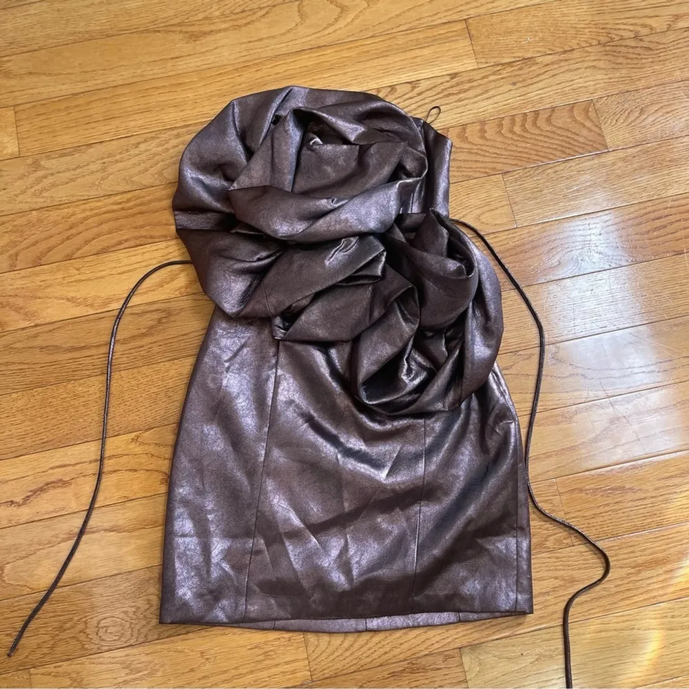 Zara Voluminous 3D Fabric Flower Strapless Metallic Lace Up Back Mini Dress Sz S - Image 5