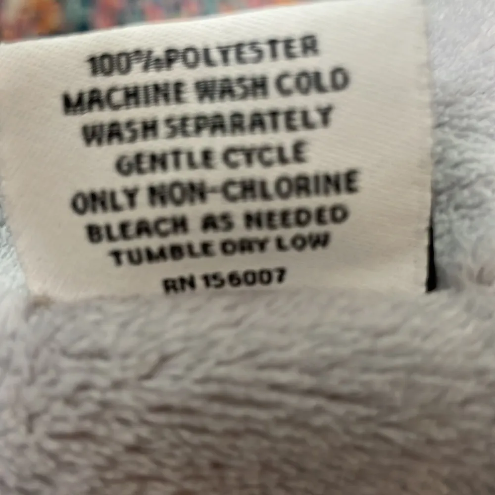 Vera Bradley Fleece Loop Infinity Scarf Blue Penguins Intarsia - Image 5