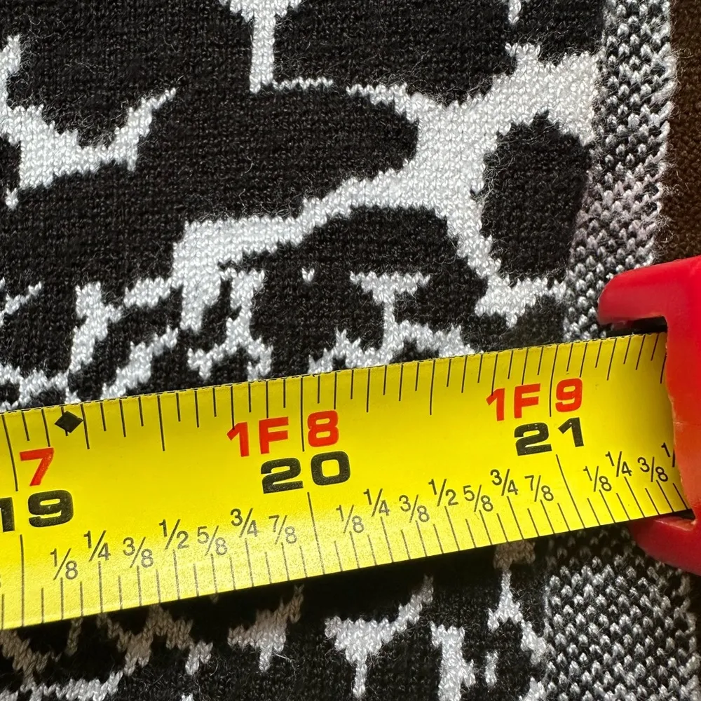 Lane Bryant Black & White Animal Print Mini Skirt. Thick Material. Sz 14/16. - Image 10