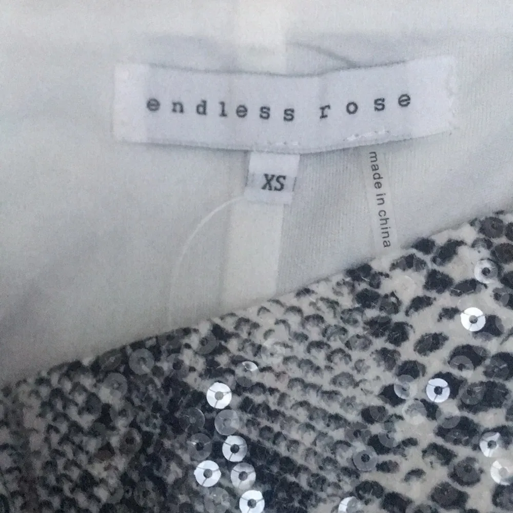 New Endless Rose Women’s Vegan Leather Snakeskin Pattern Sequin Party Mini Skirt - Image 3