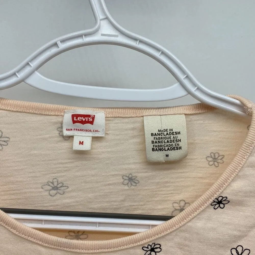 Levi’s feminine peach floral cropped puff sleeve top sz M ditzy dainty girly - Image 3