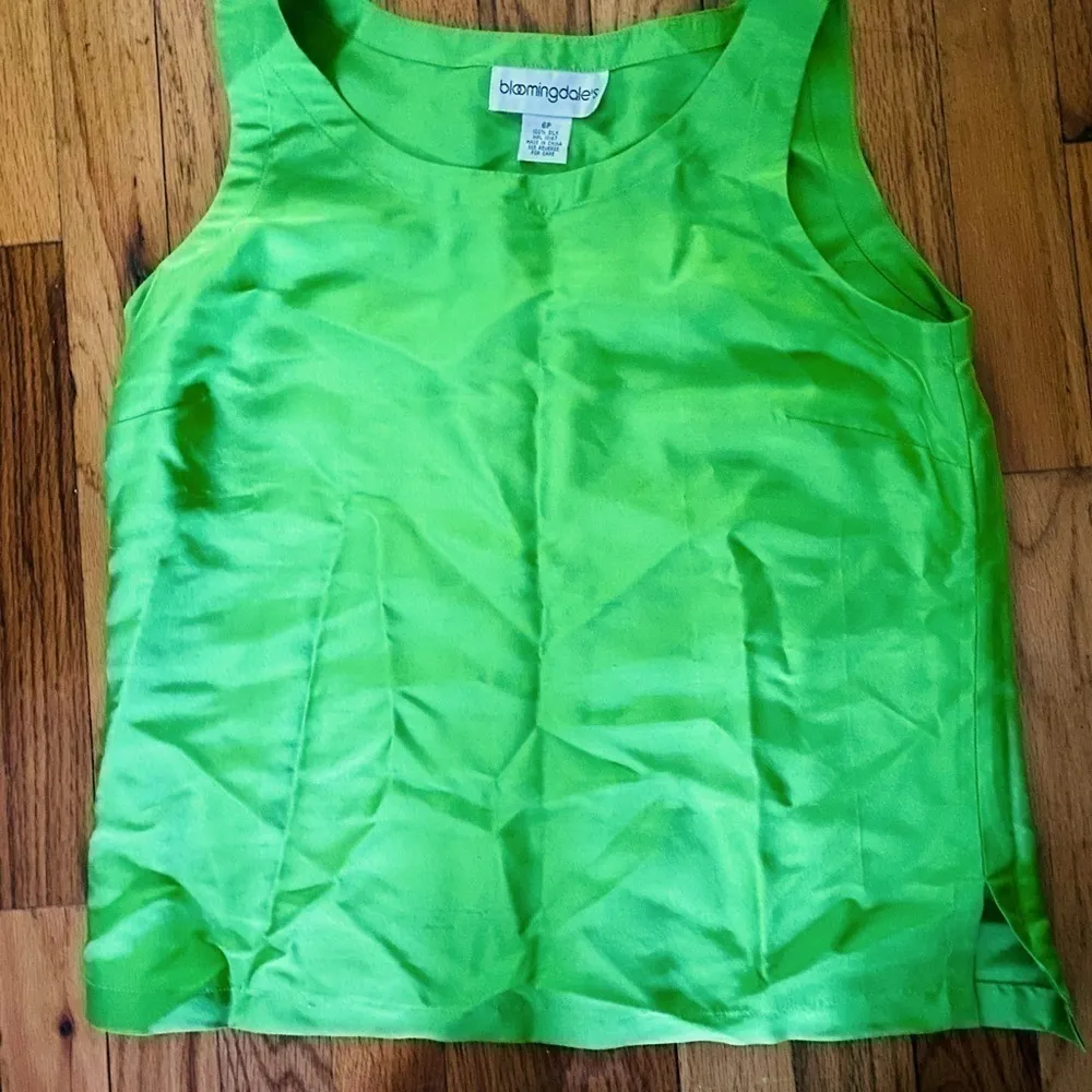 Bloomingdale’s lime green. 100% Silk/ Satin tank top. Size 6P. NWOT. Green - Image 2