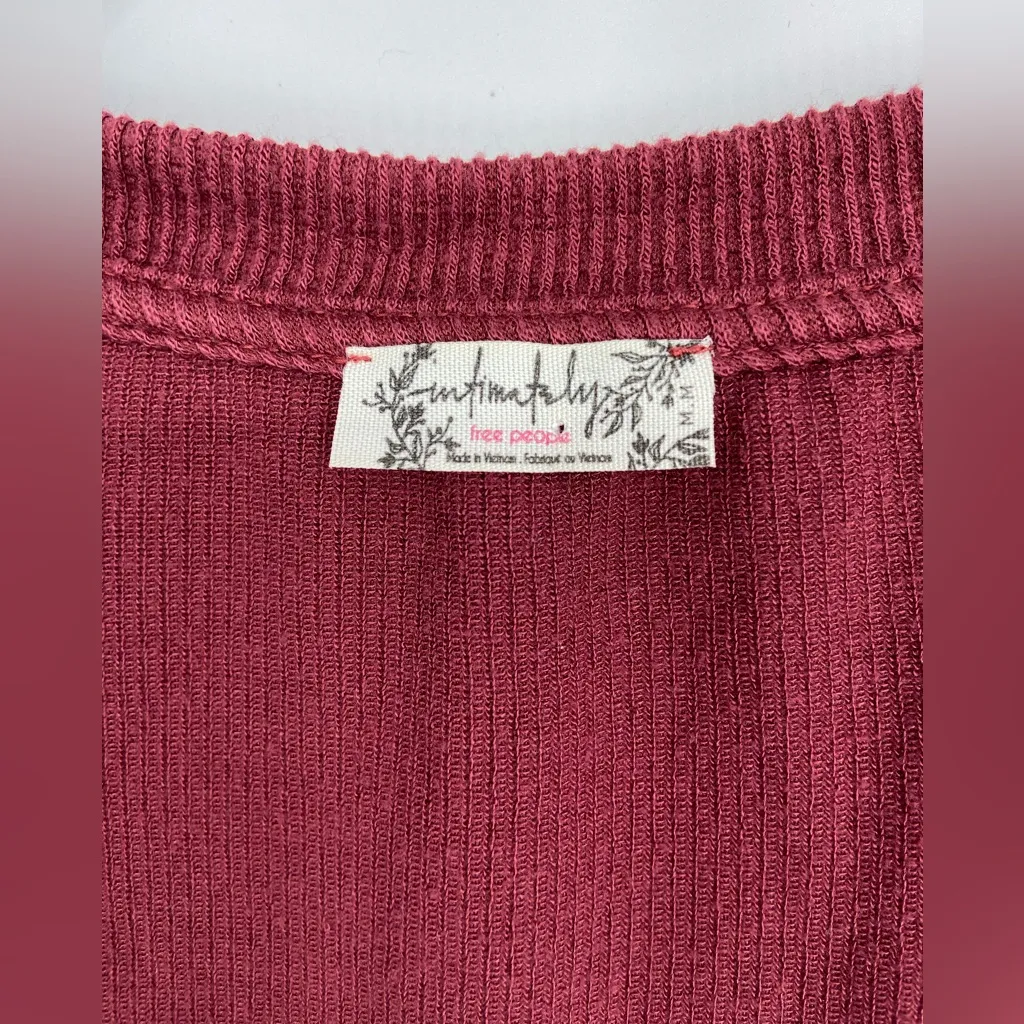 Free People, Scoop neck, Ribbed, 3/4 Sleeve,‎ Rust Color. Bodysuit, Size M - Image 3