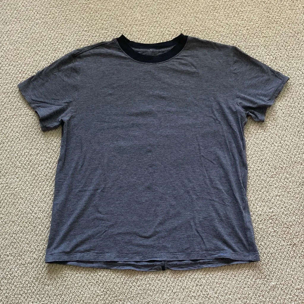 LULULEMON All Yours Boyfriend Tee Micro Stripe Black White Size 8 10 Cotton EUC - Image 4