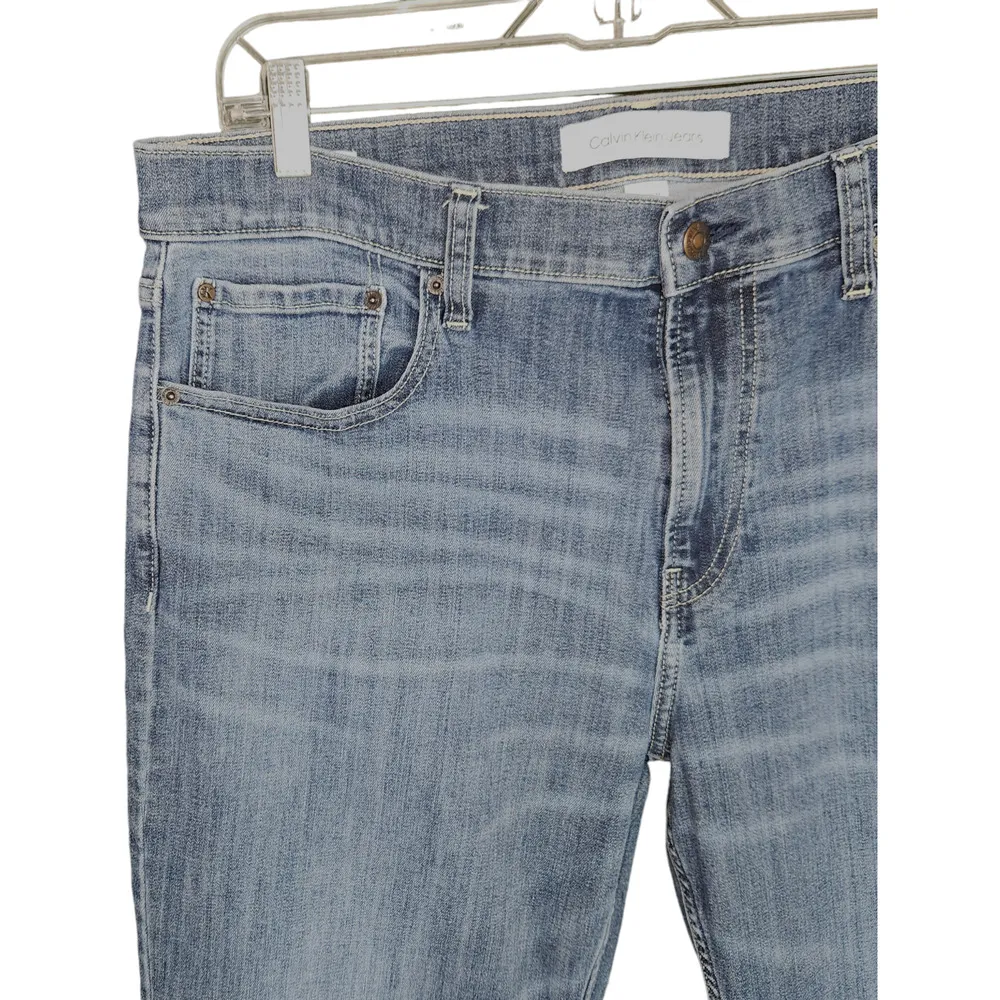 Calvin Klein Women's Straight Leg Jeans Medium Wash 36WX32L Casual Pants - Image 5