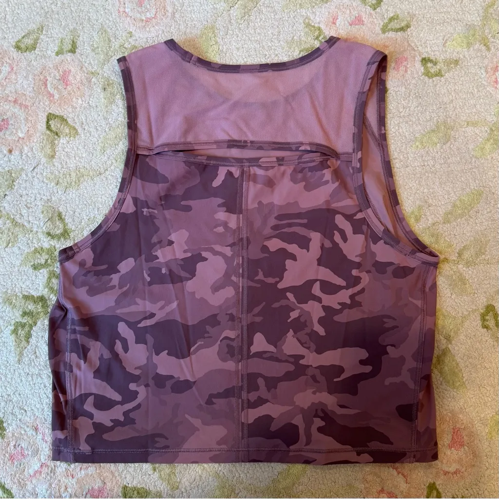 Lululemon Sculpt Tank Cropped in Pink Camo - Image 5