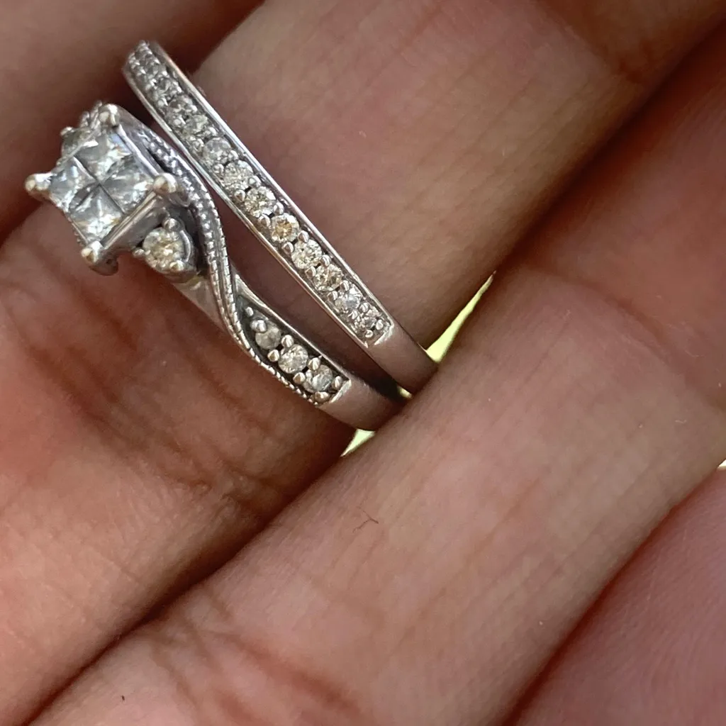 10kt White Gold Quad Princess Cut Diamond Weddind Ring Set - Image 4