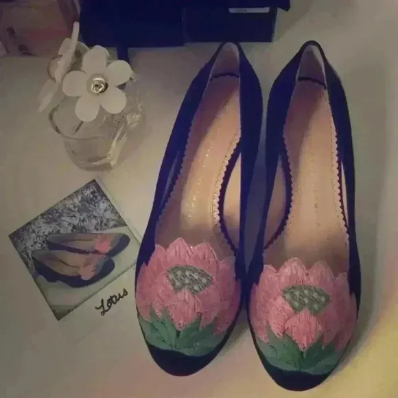 Charlotte Olympia Lotus Suede Low Pump Eur34/US4.5 - Image 2