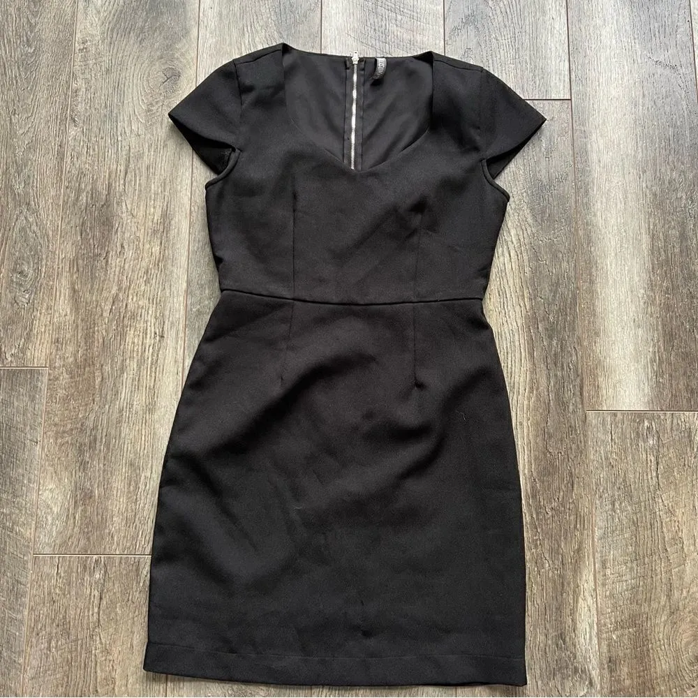 Evereve Allison Joy Classic Black Dress Cap Sleeves Exposed Zipper Size Medium - Image 5