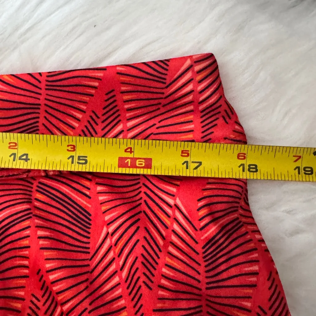 Gymshark  Red Leaf Pattern Mini Skort size‎ Large - Image 4