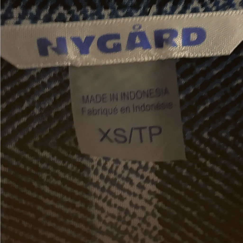 Nygard blouse. Blue whites black‎ striped. 2/3 sleeve blouse eves. Size XS - Image 3