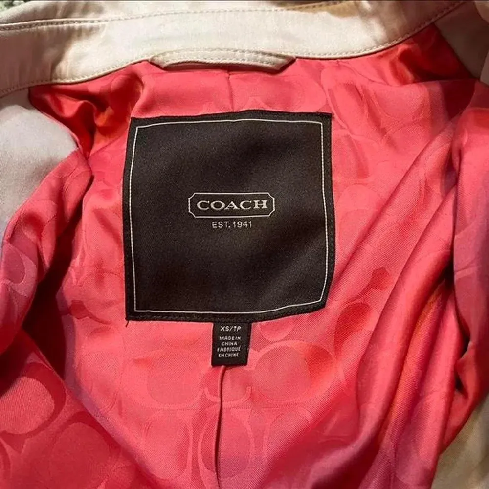 Coach classic beige trench coat 
Women’s size XS - extra small - Image 4