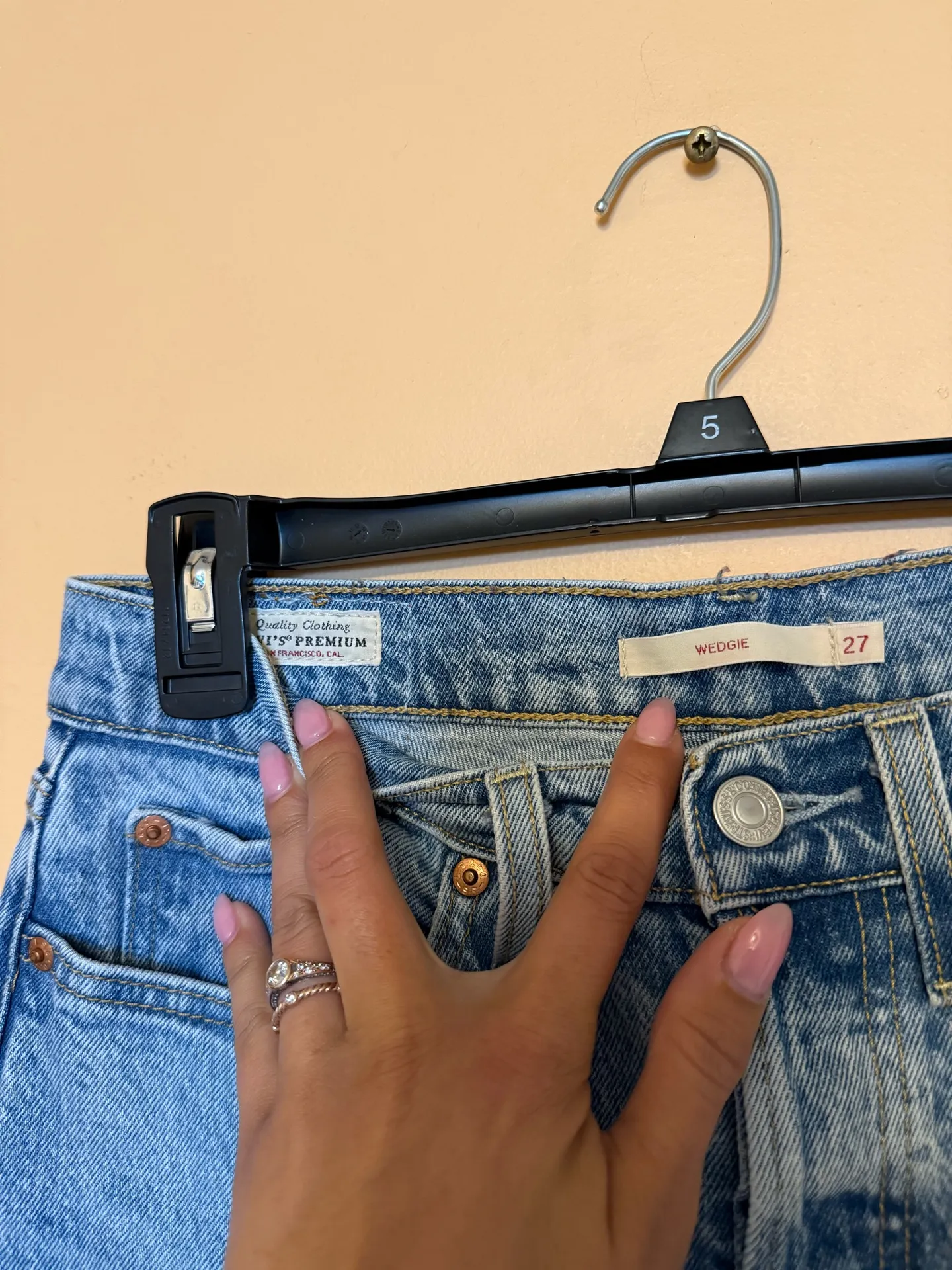 Levi’s Wedgie Straight Women’s Premium Jeans - Image 2