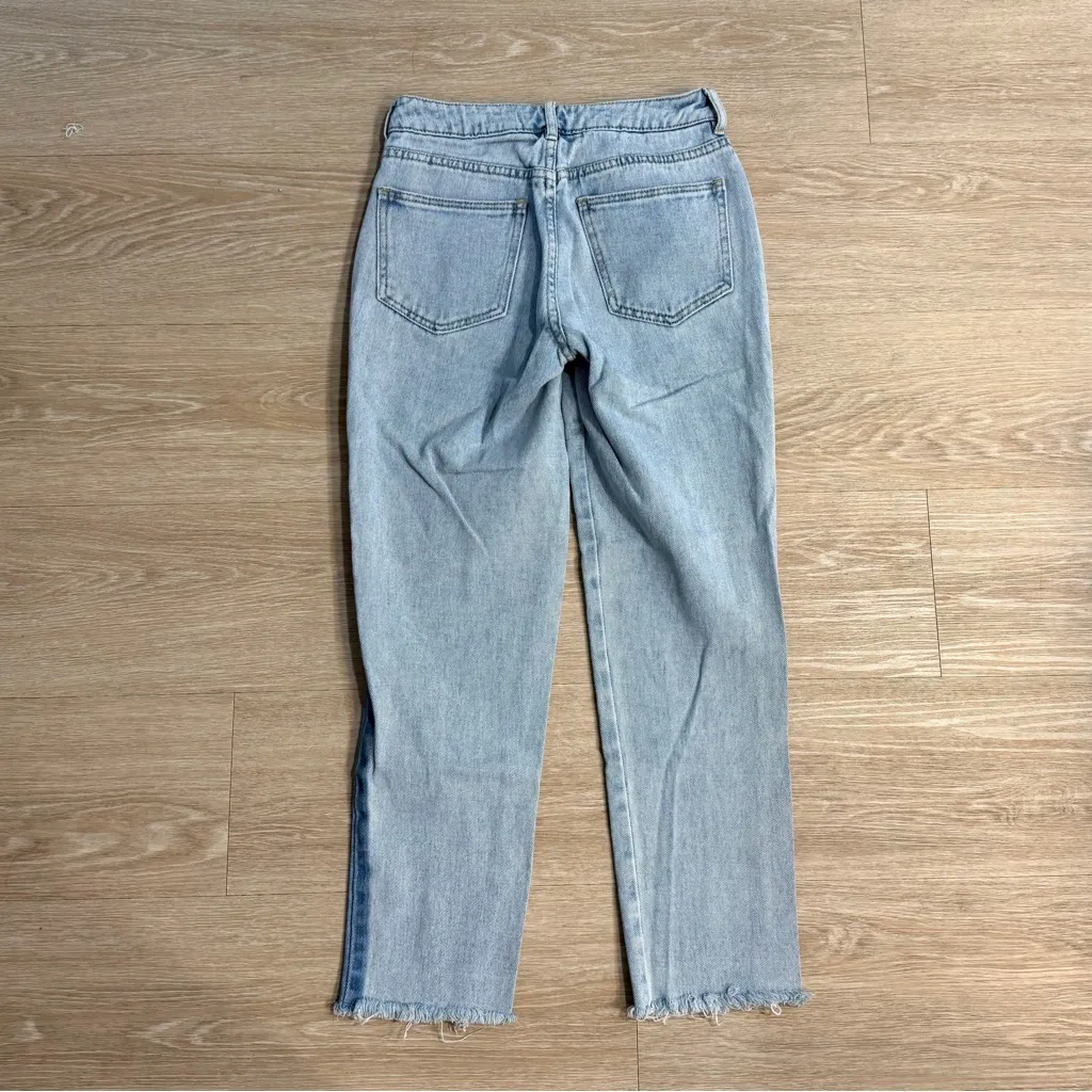 Pacsun Light Wash Mom Jeans - Image 9