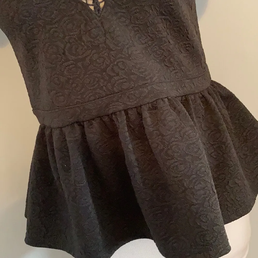 Free People Embroidered Top Vneck - Black - Small - Image 12