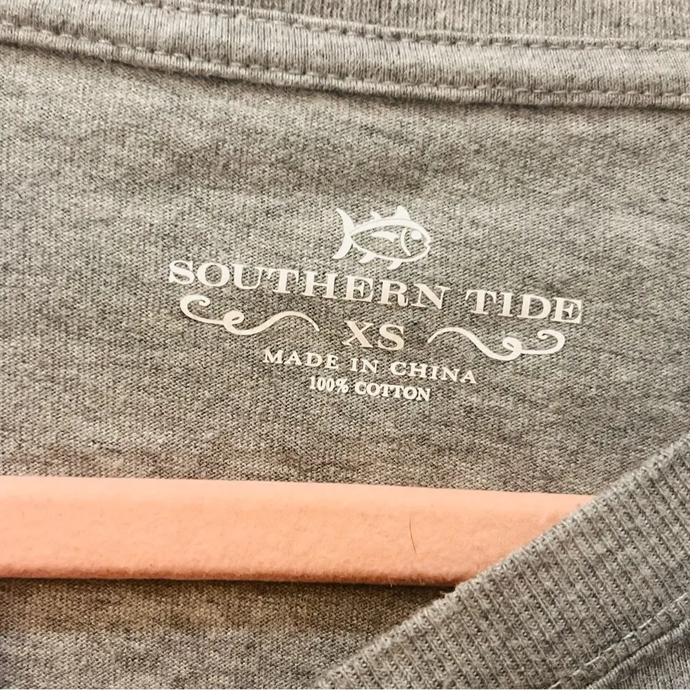 Southern Tide woman’s gray pink long sleeve shirt sz XS - Image 3