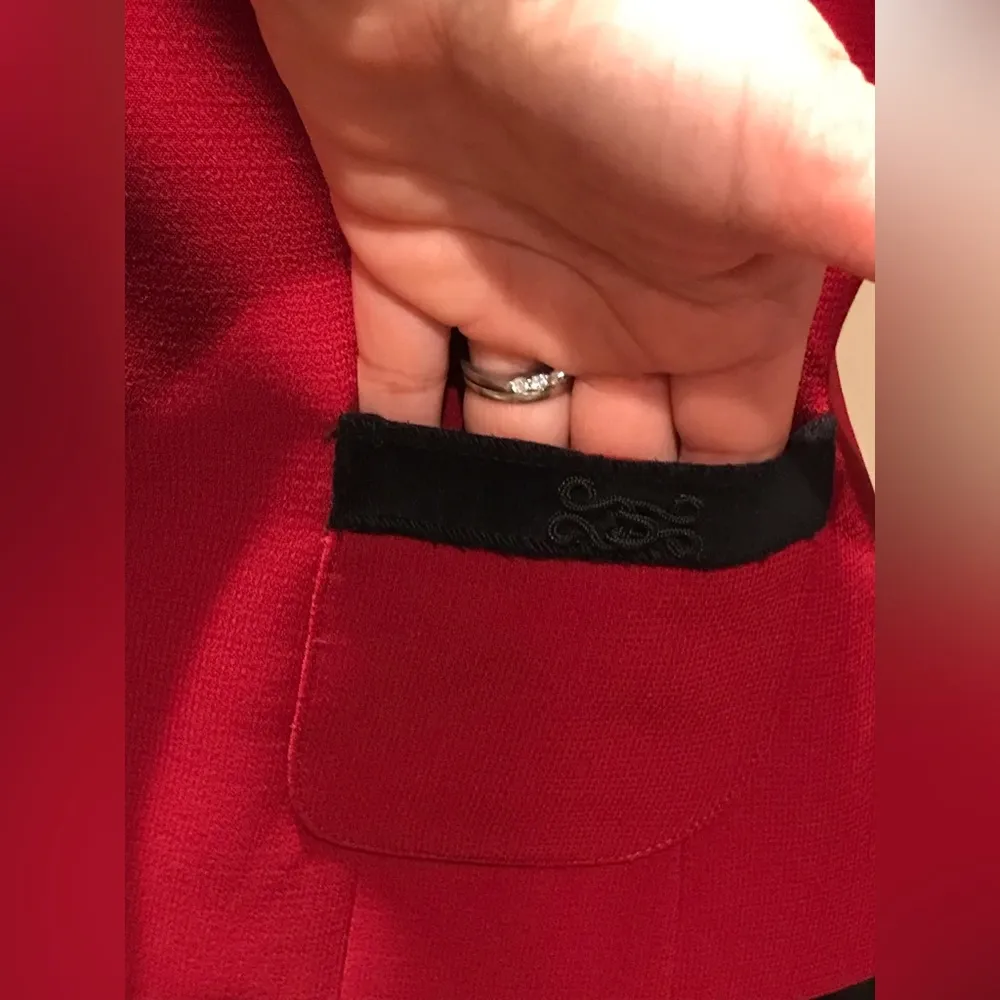 Tahari Levine Vibrant Red & Black Suede Trim, Short Blazer 3 Button Hook… - Image 4