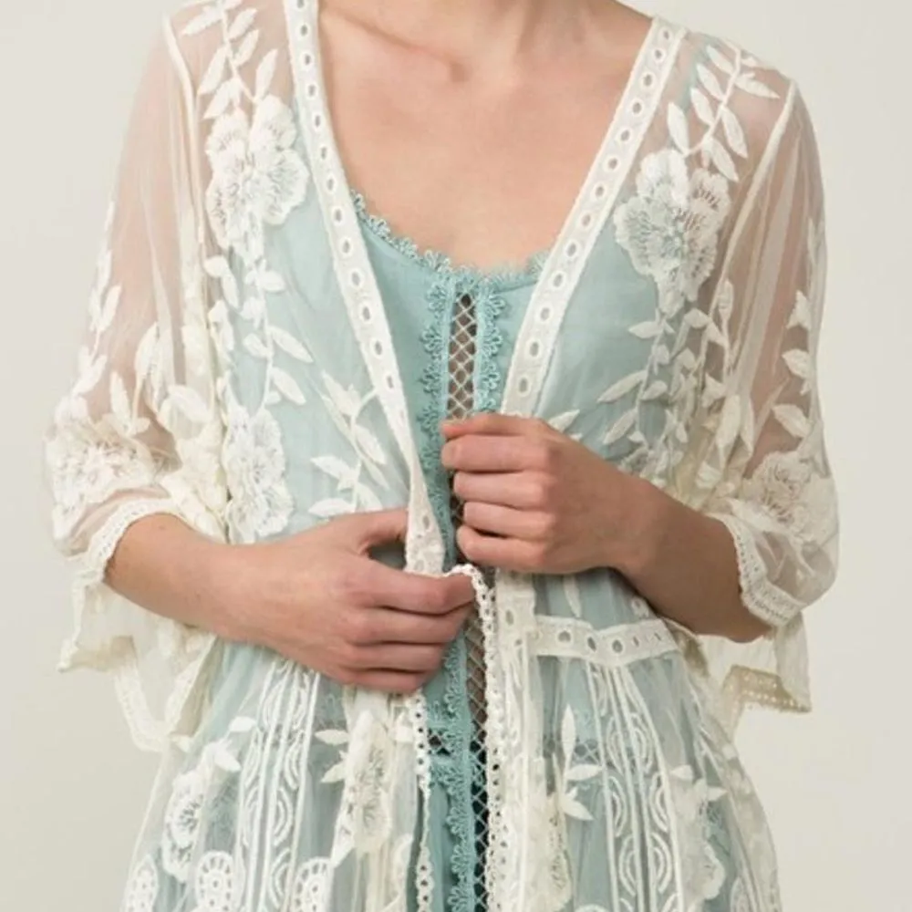 ✨ SHEER LACE VELVET KIMONO ✨ Size L - Image 2