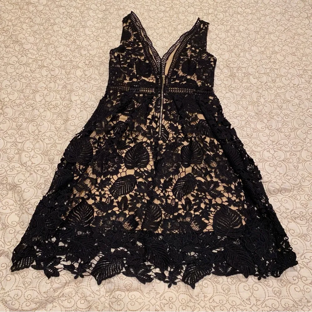 NWT Romeo & Juliet Couture Women’s Sleeveless Dress - Image 10