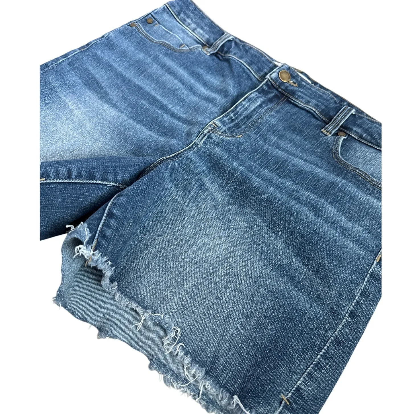 Liverpool Plus Vickie‎ Fray 5" Mineral Wash Harpswell Long Length Shorts Size 14 Blue - Image 7