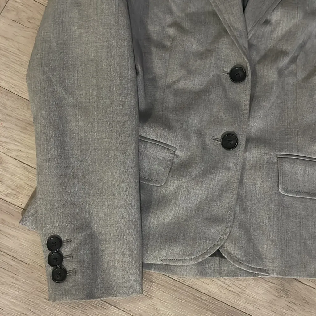 Banana republic 6p Gray Blazer with Black Buttons women’s professional suit top - Image 2